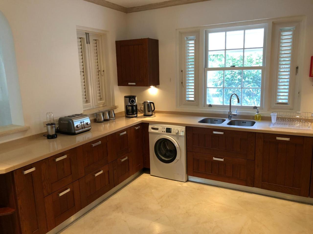 Battaleys Mews Villa เซนต์ปีเตอร์ ภายนอก รูปภาพ
